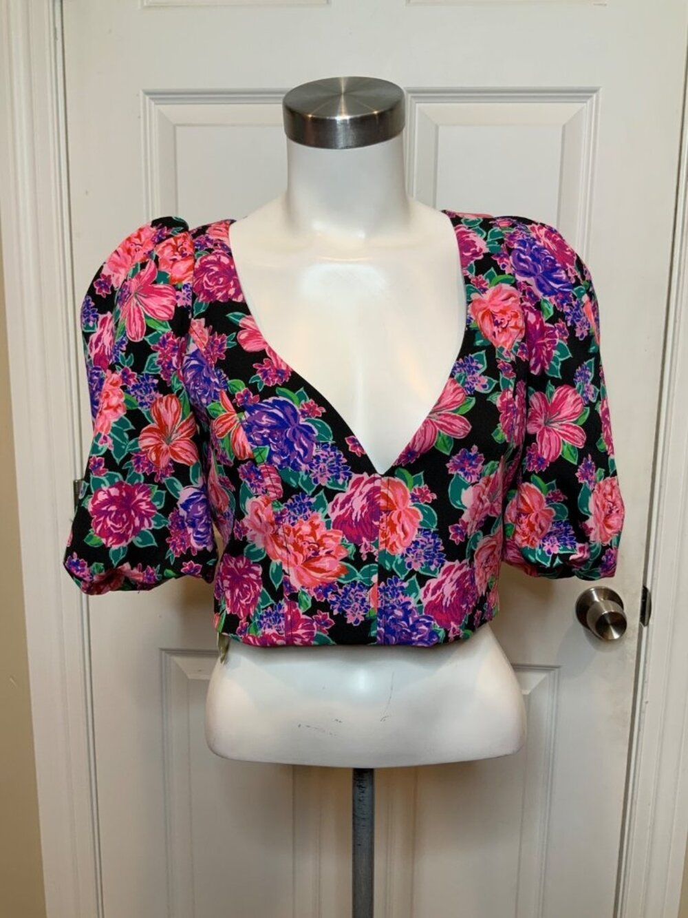 Zara Pink Black Peonie Floral Puff Sleeve Crop Top, Size M